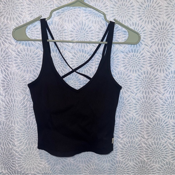 Vuori Black Criss-Cross Ribbed Tank - Picture 4 of 5